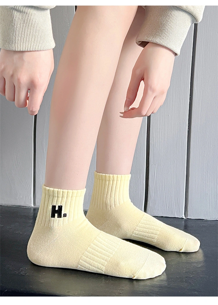 Woven Custom Womens Embroidered Logo Socks Women Fashion Colorful Crew Dress Socks